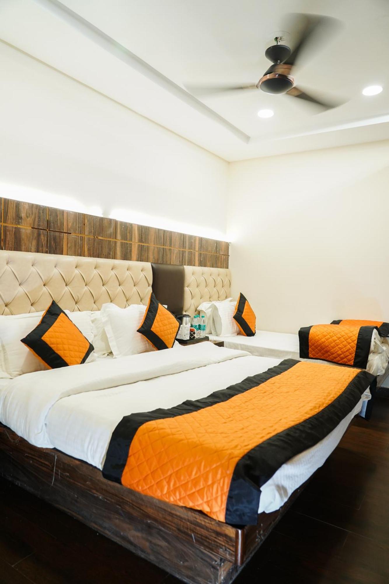 Hotel Batra Home Nizamuddin New Delhi Luaran gambar
